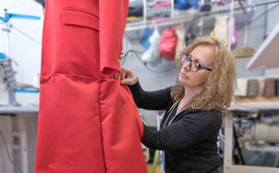 Arreglos de ropa en León · Telocoso