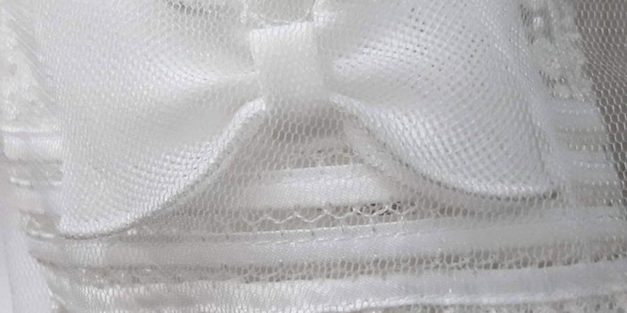 Modista para detalles de trajes de comunión en León